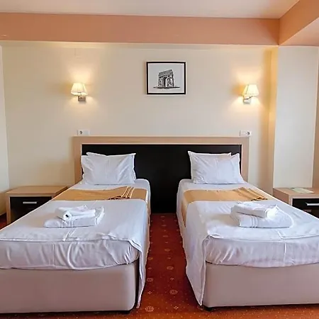 Oxford Inn&suites 3* 티미쇼아라