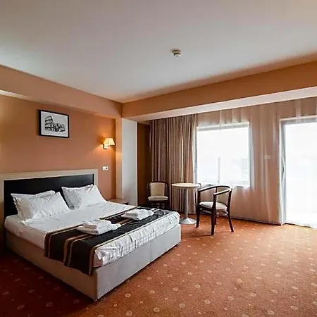 Oxford Inn&suites 3* 티미쇼아라